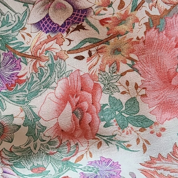 Jones New York Floral Blouse - Picture 13 of 13